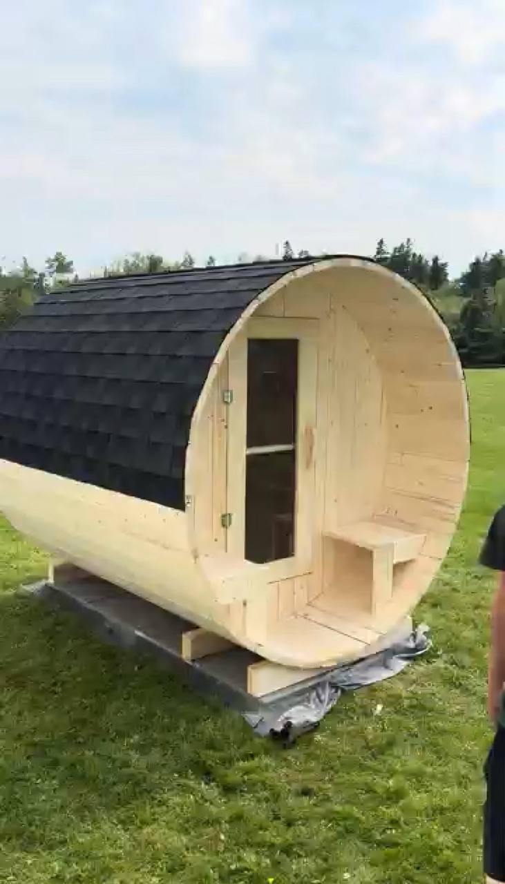 Barrel Sauna 7x8 With Porch 4 person