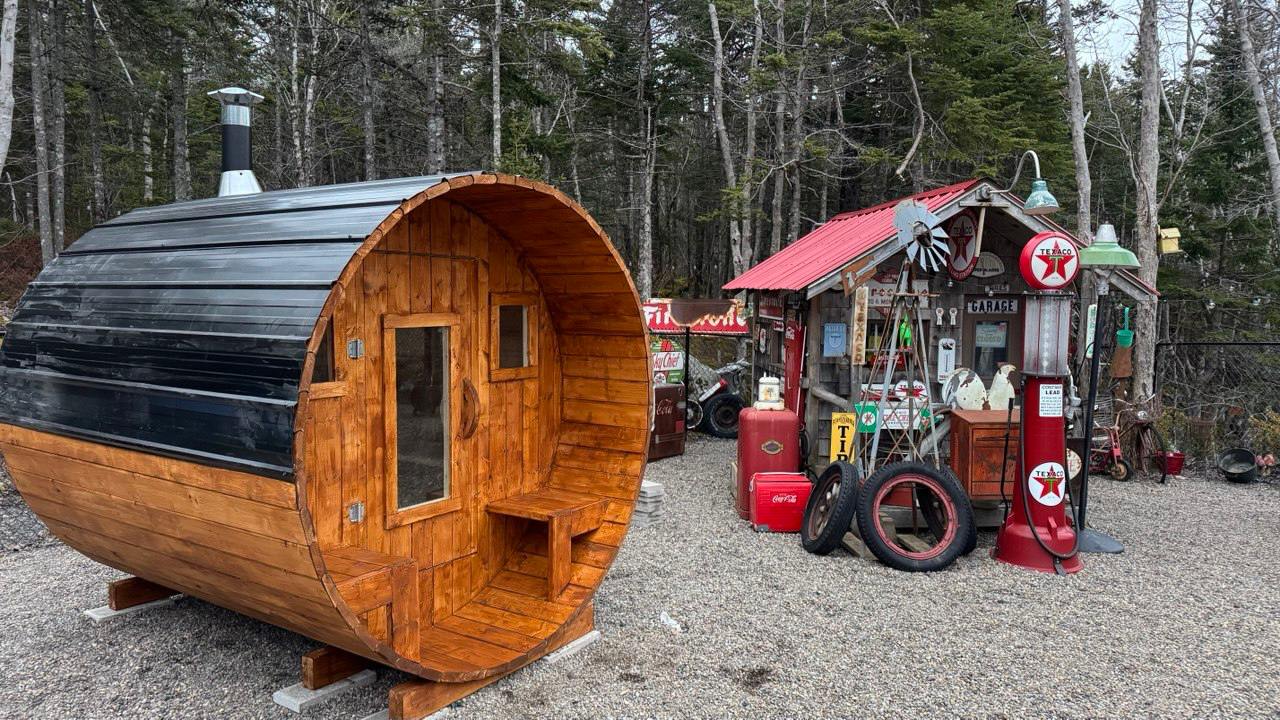 Barrel Sauna 7x8 With Porch 4 person